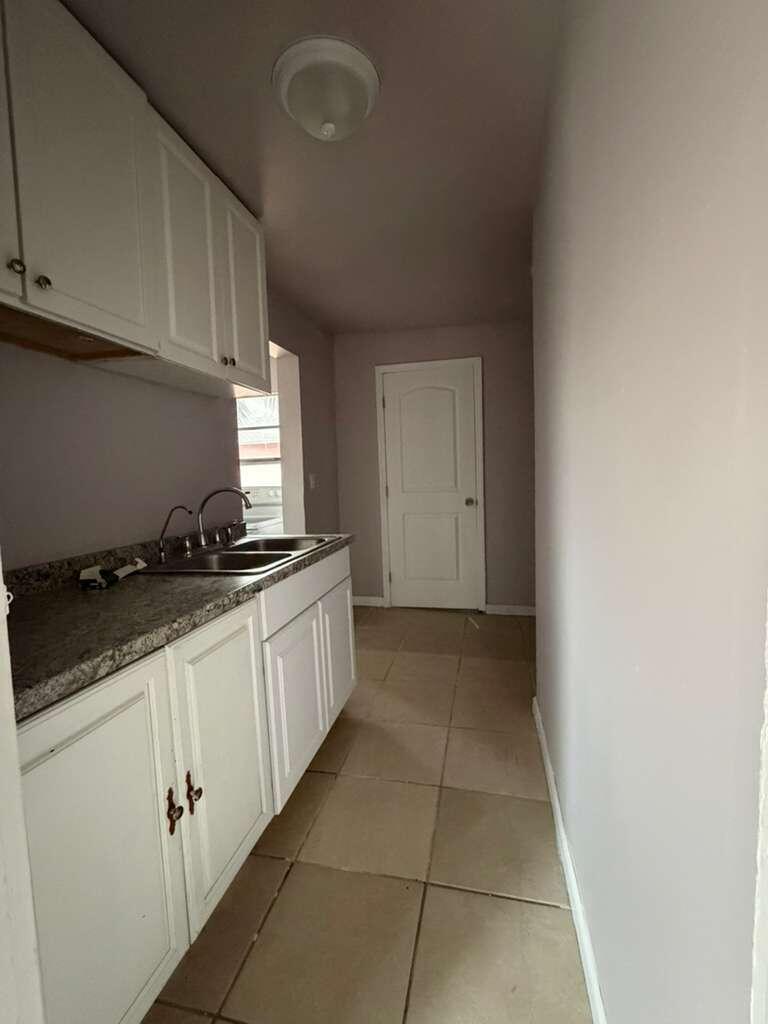 J E W MCCULLER'S SUBDIVISION - Residential Lease