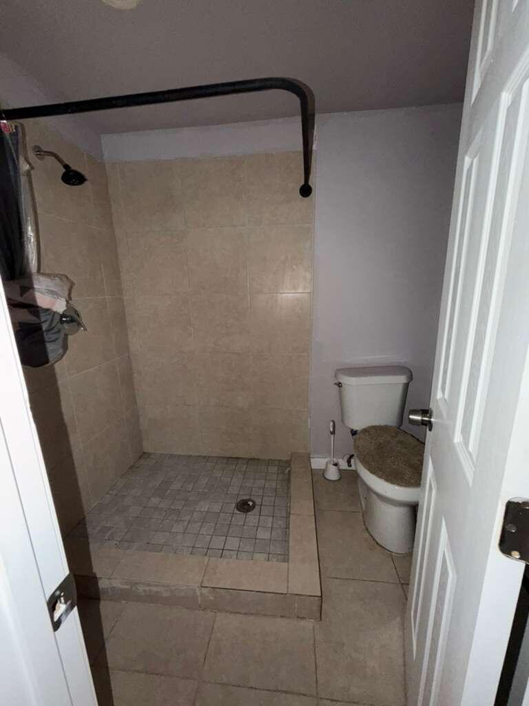 J E W MCCULLER'S SUBDIVISION - Residential Lease