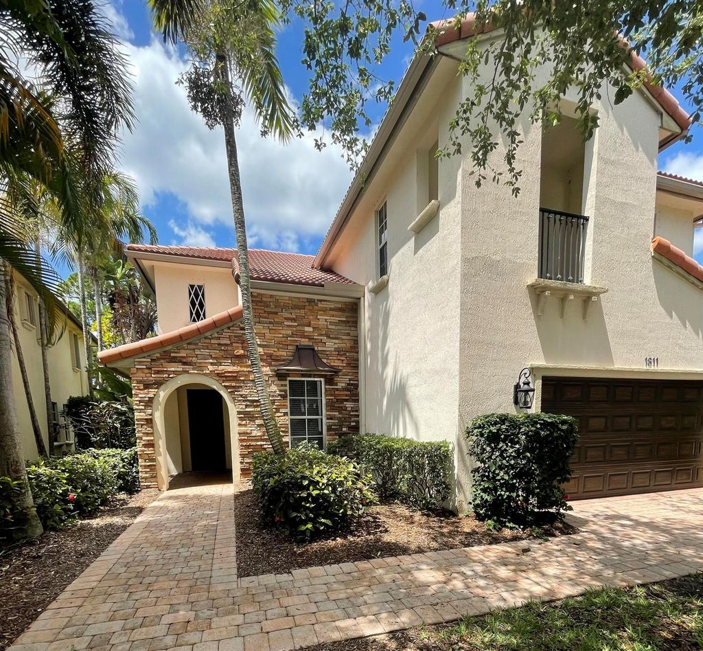 Photo of 1811 Flower Drive, Palm Beach Gardens, FL 33410 (MLS # R11101461)