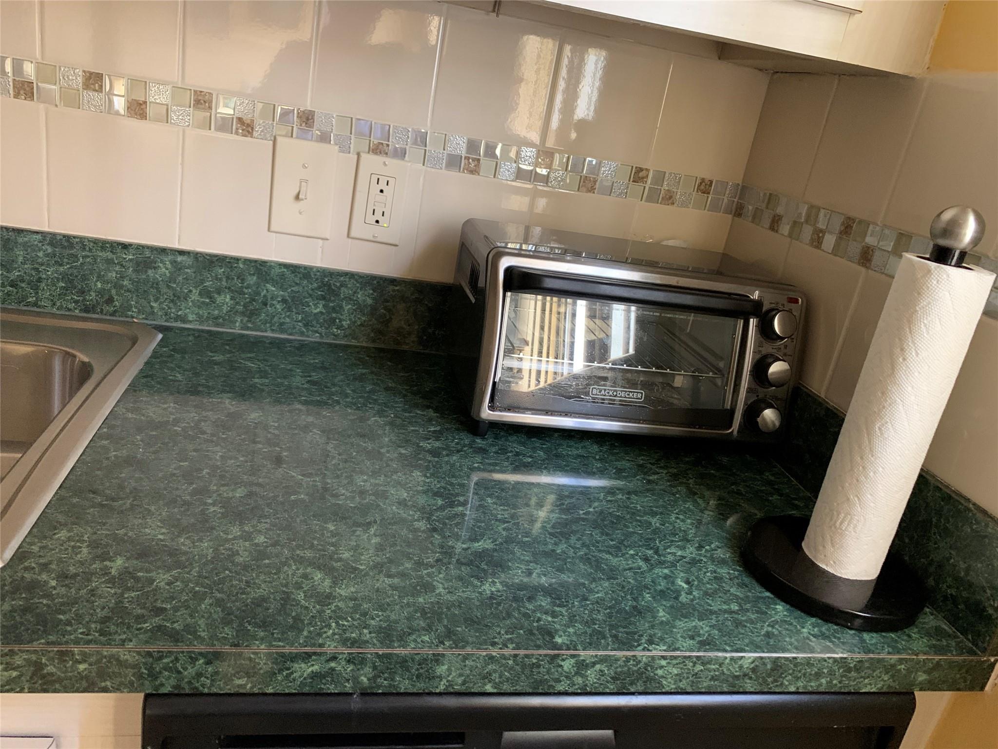 MARKHAM - Residential Lease