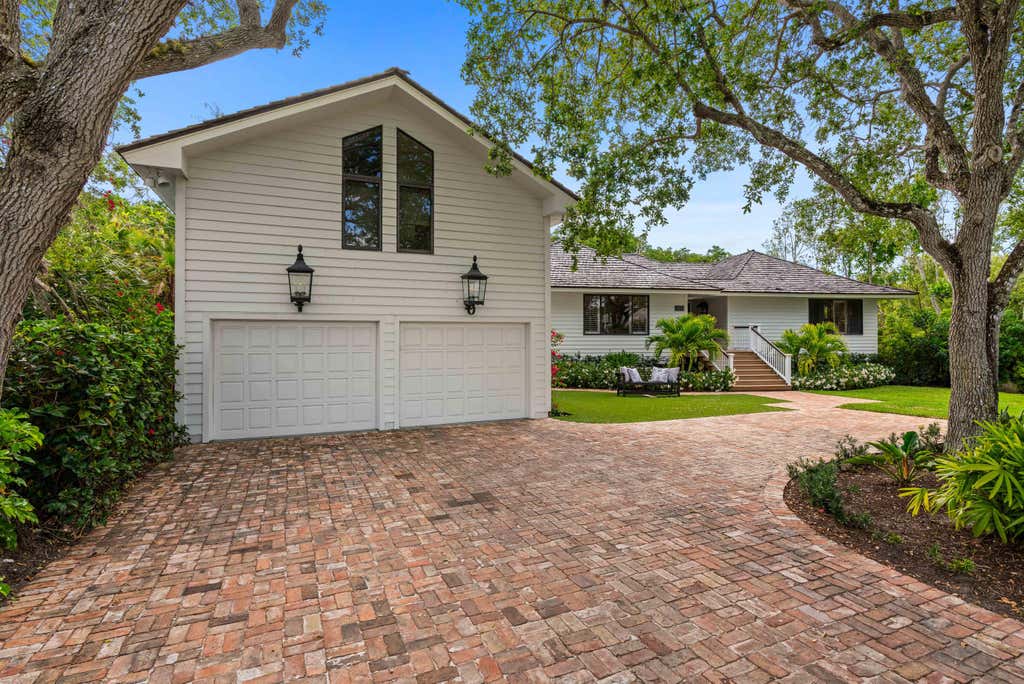 Photo of 7754 SE Loblolly Bay Drive, Hobe Sound, FL 33455 (MLS # R10977958)