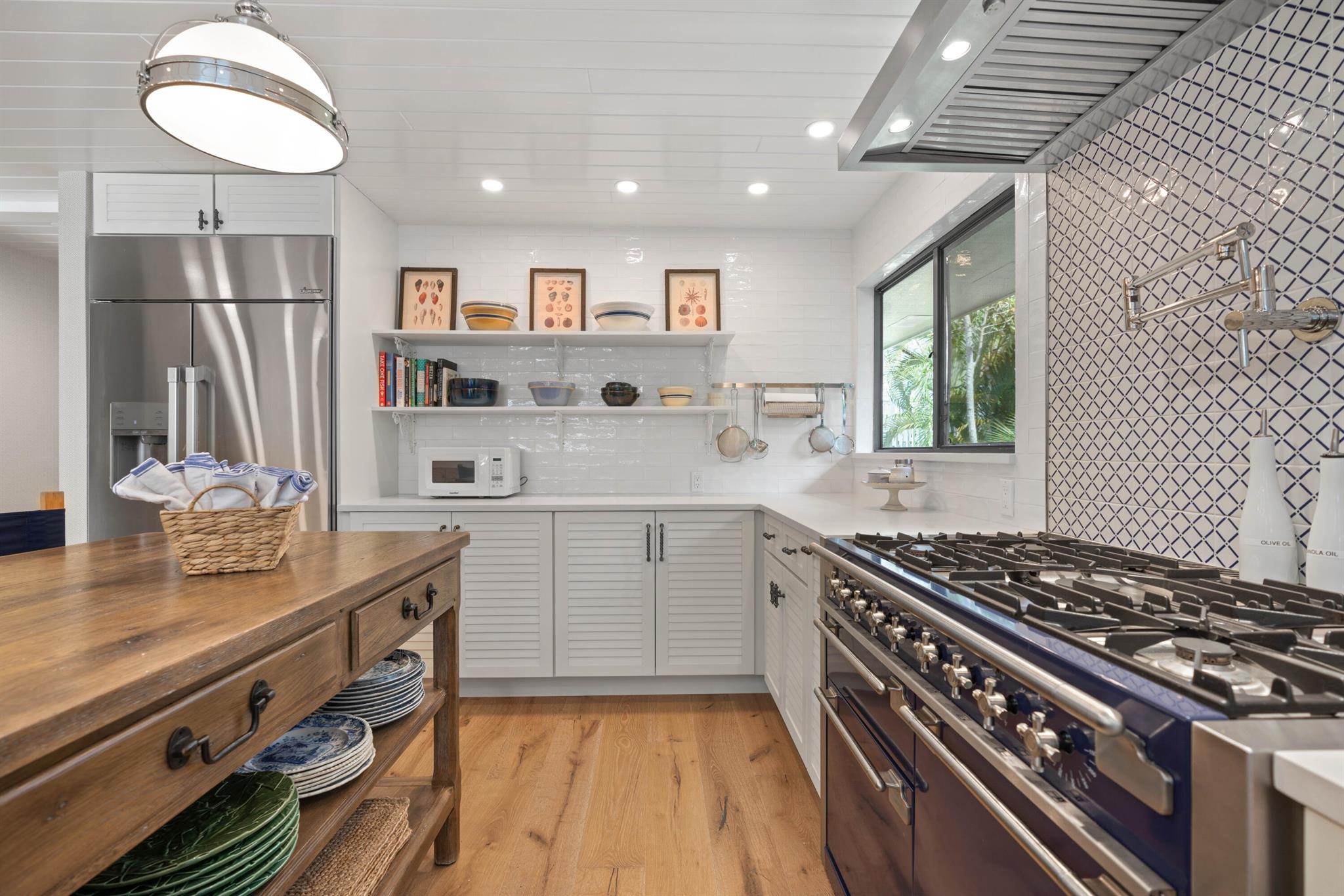 LOBLOLLY BAY - Residential