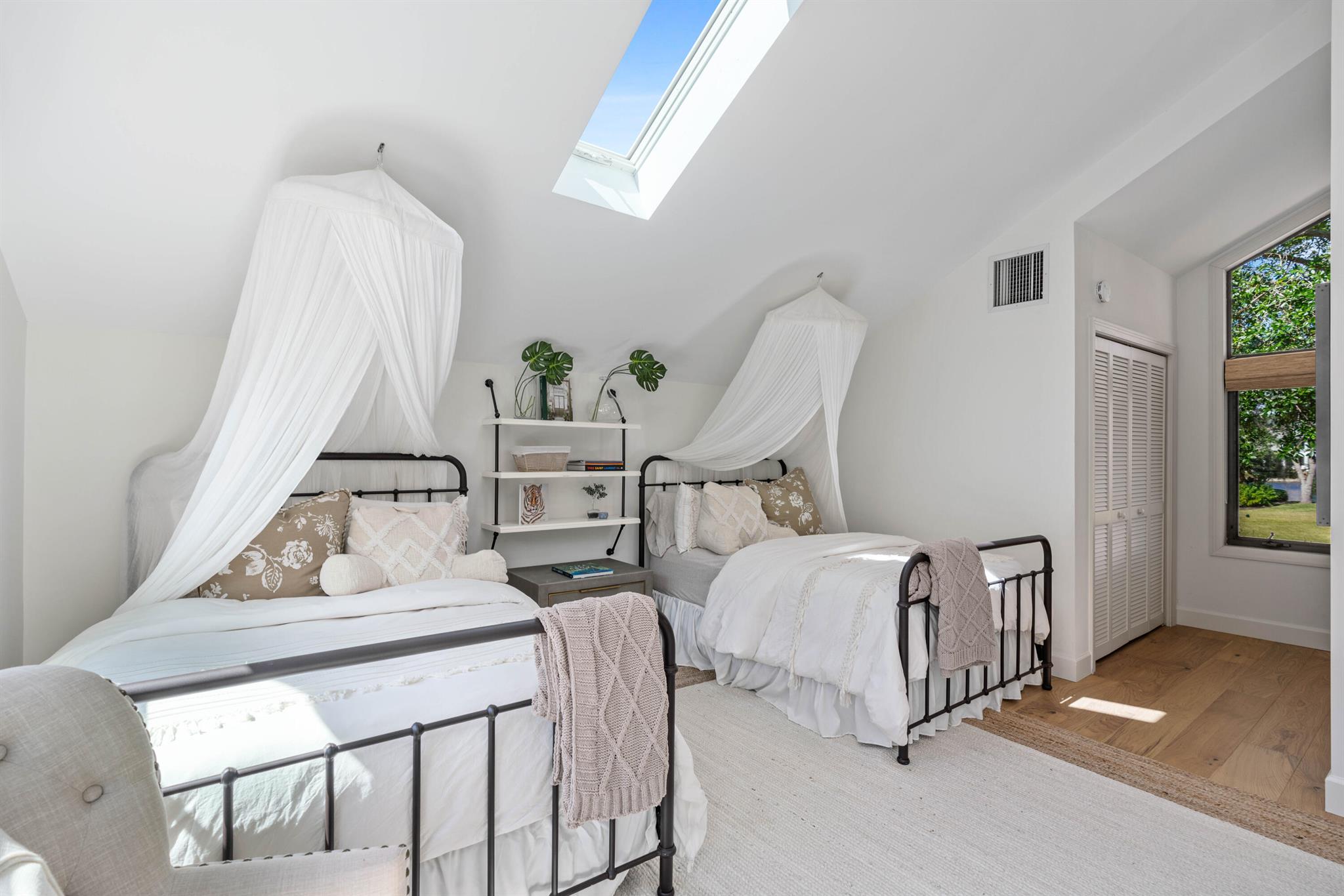 LOBLOLLY BAY - Residential