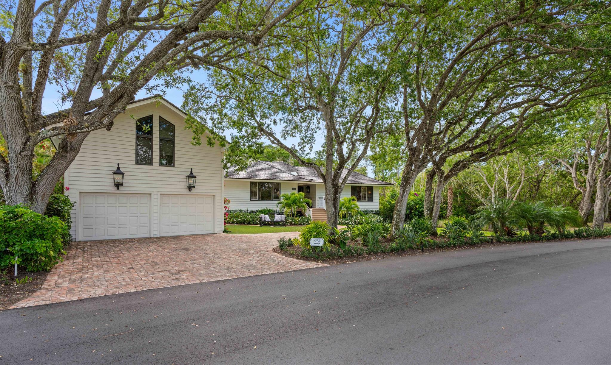 LOBLOLLY BAY - Residential