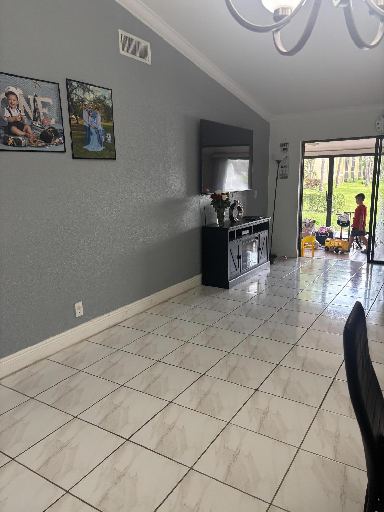 PINE RIDGE NORTH II CONDO - Residential Lease