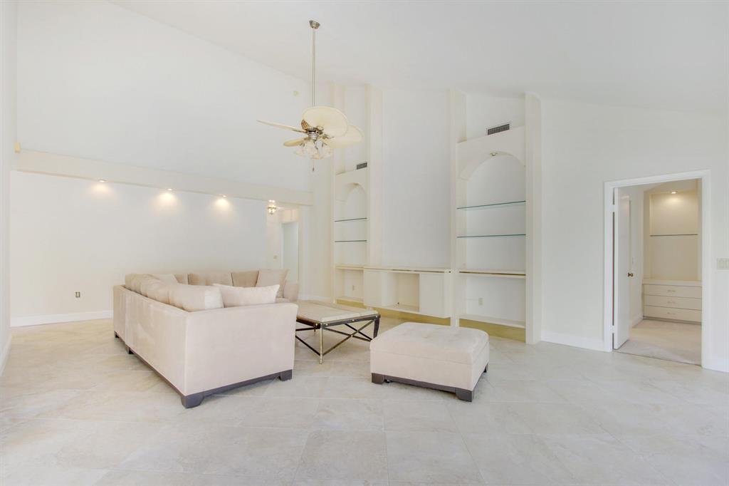 SARATOGA POINTE - Residential