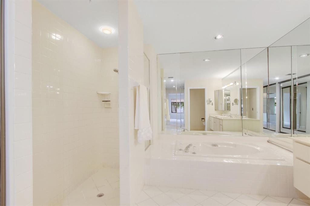 SARATOGA POINTE - Residential