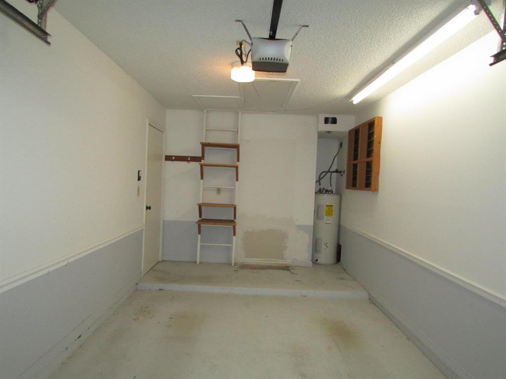 HOLLY CREEK - Residential