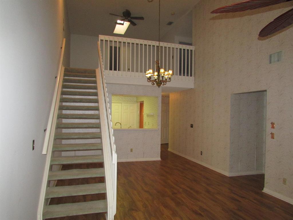 HOLLY CREEK - Residential