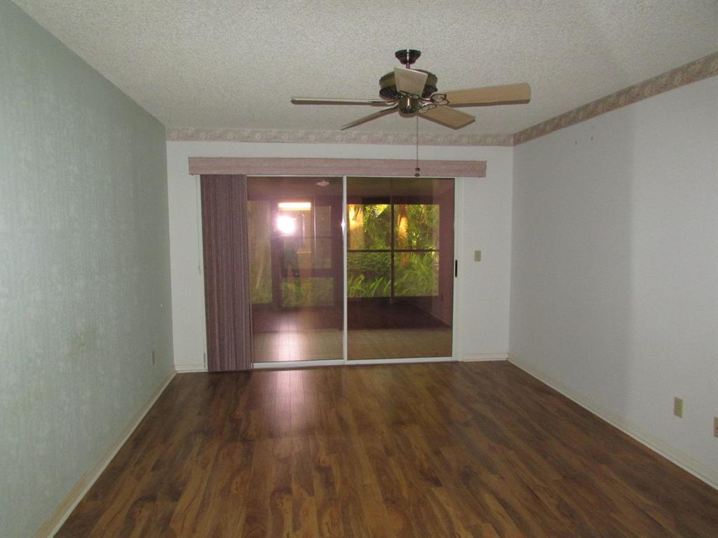 HOLLY CREEK - Residential