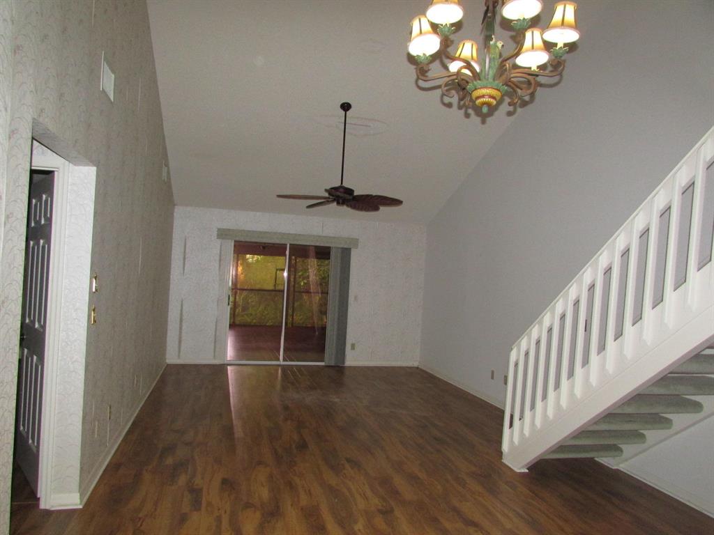 HOLLY CREEK - Residential