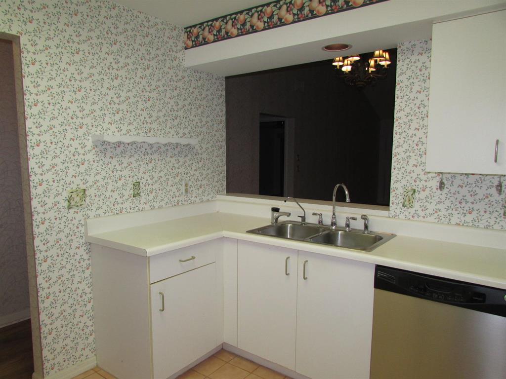 HOLLY CREEK - Residential