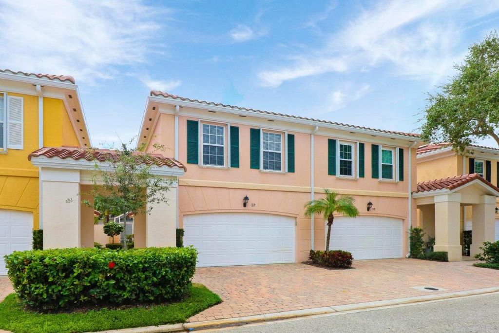 Photo of 32 Laurel Oaks Circle, Tequesta, FL 33469 (MLS # R10963818)