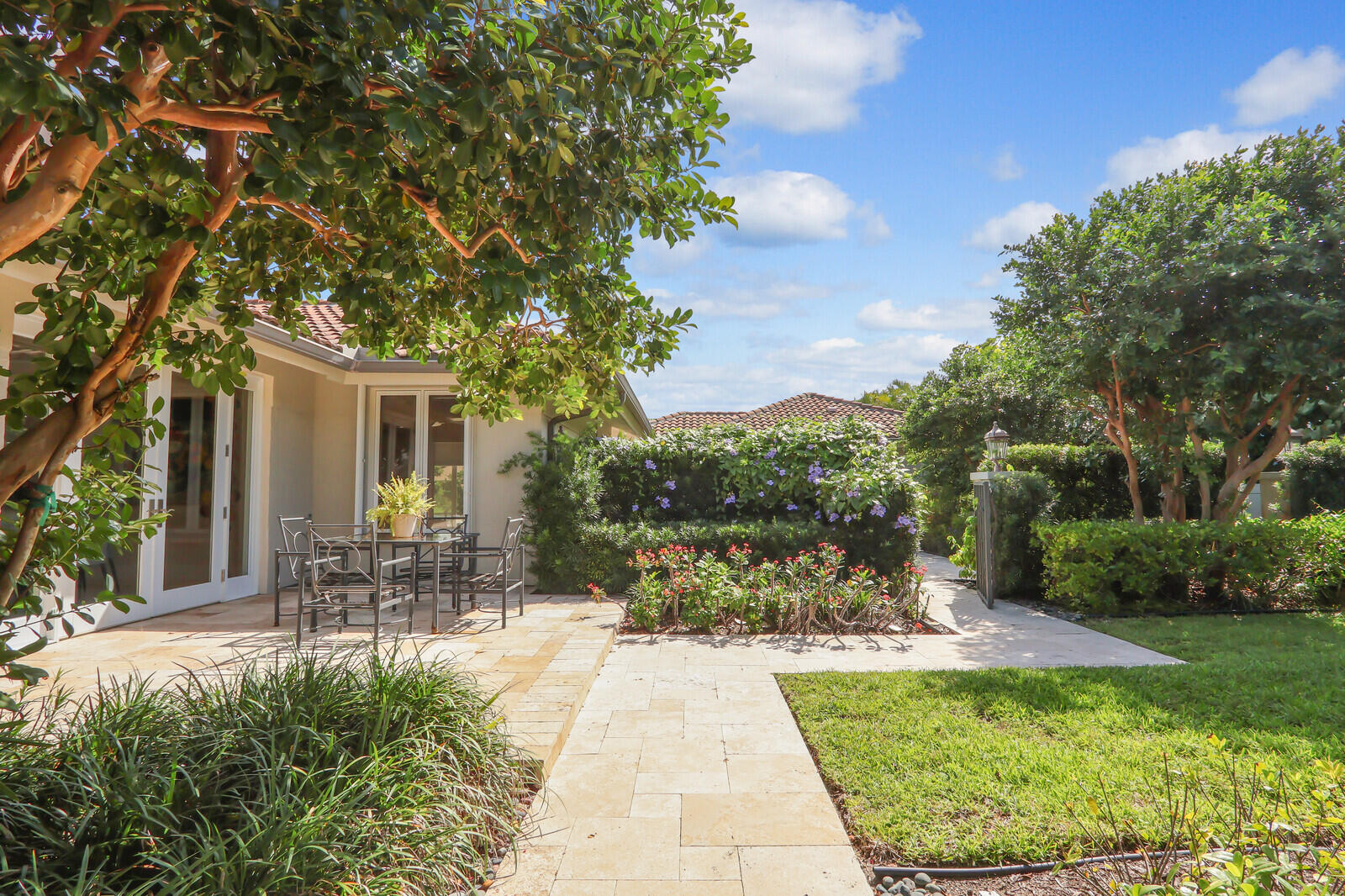 FRENCHMANS CREEK - Residential