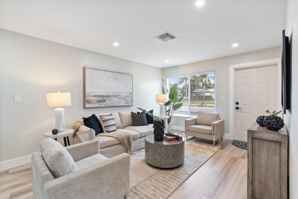 Photo of 9361 Bellewood Street, Palm Beach Gardens, FL 33410 (MLS # F10518724)