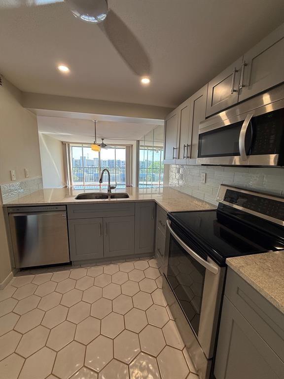 Boca Bayou Condo 01-04 - Residential Lease