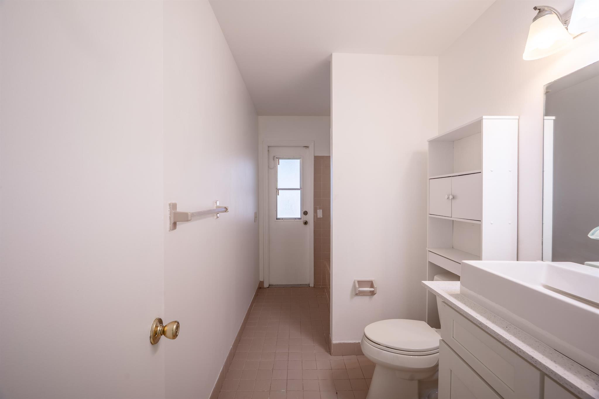 SANDALFOOT ESTATES EAST - Residential Lease