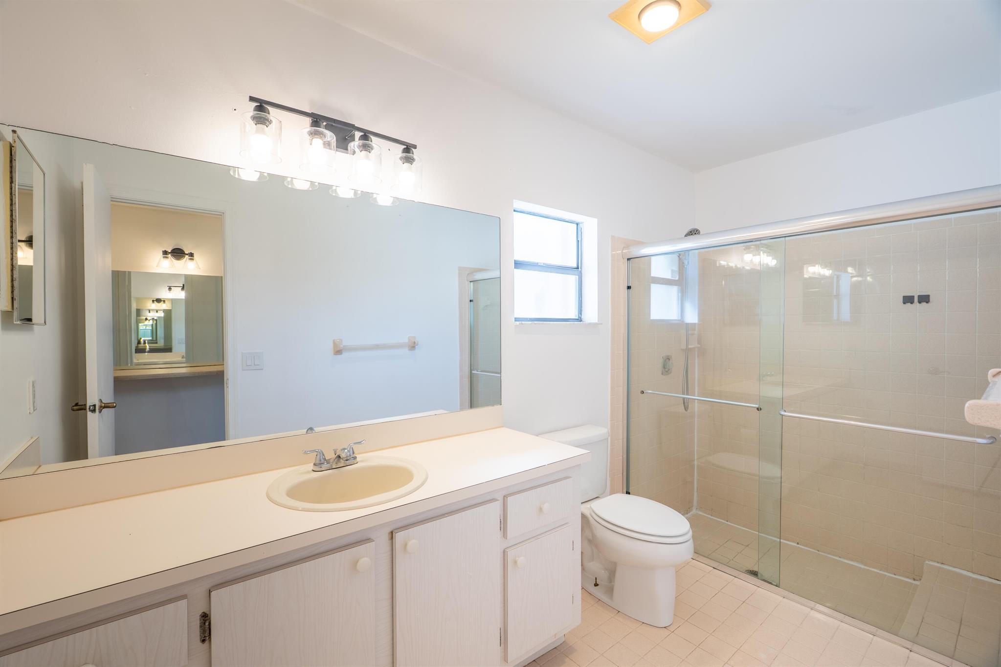 SANDALFOOT ESTATES EAST - Residential Lease