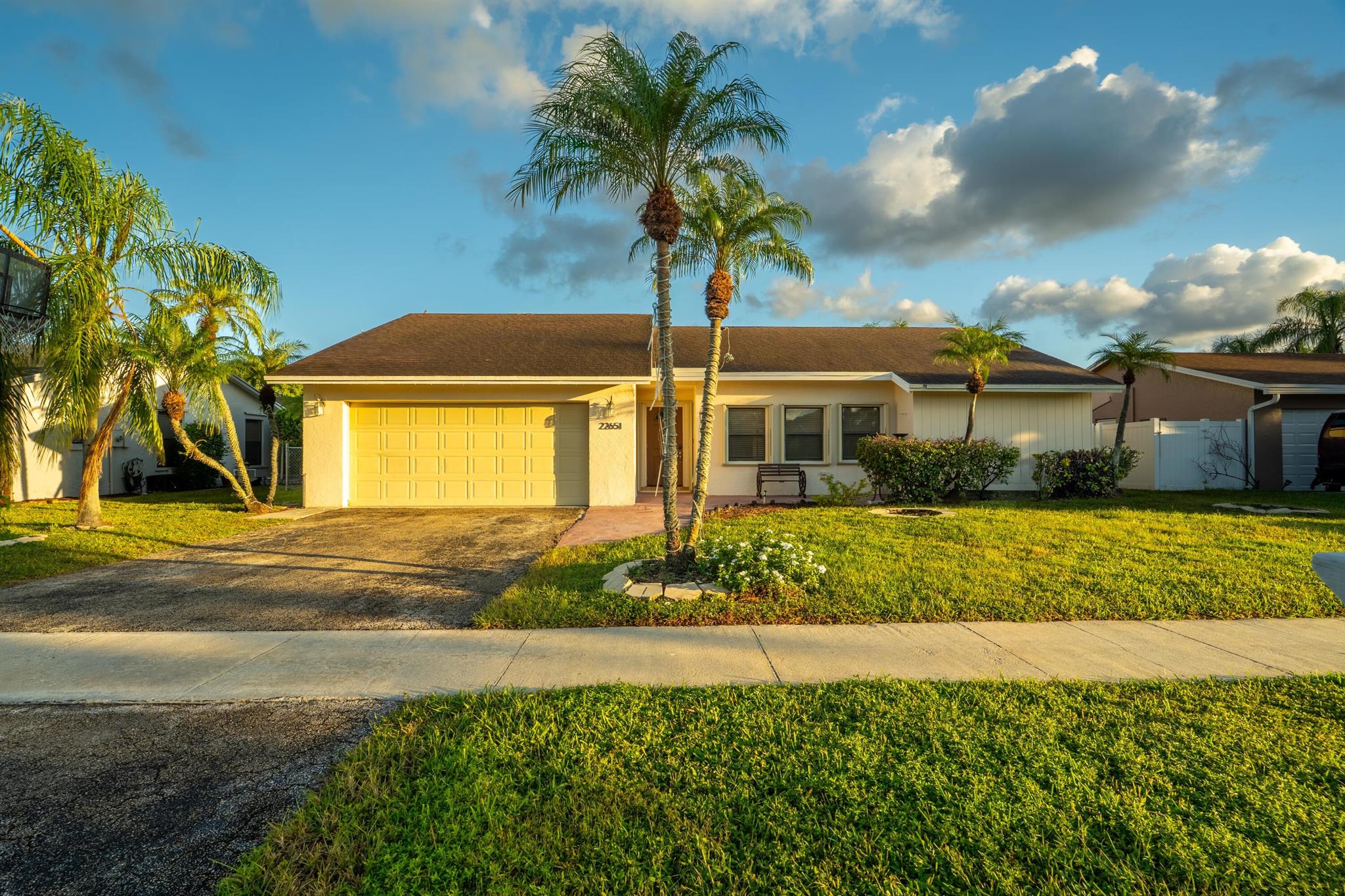 SANDALFOOT ESTATES EAST - Residential Lease