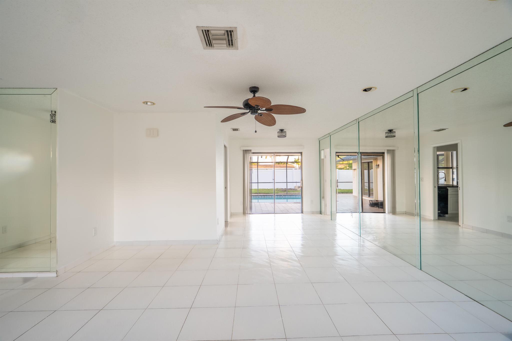 SANDALFOOT ESTATES EAST - Residential Lease