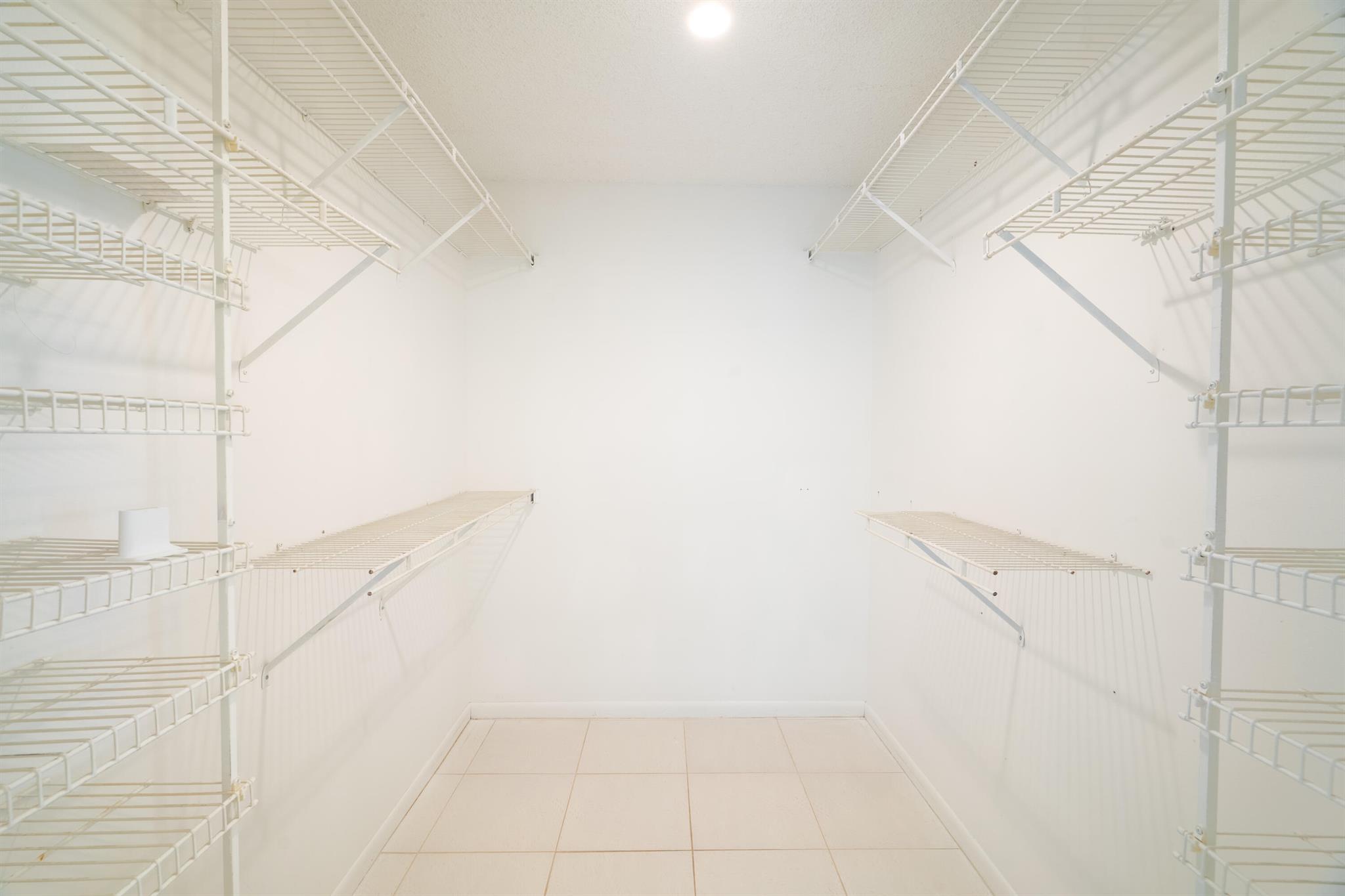 SANDALFOOT ESTATES EAST - Residential Lease