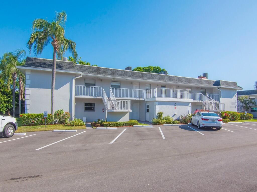Photo of 1166 6th Avenue #C5, Vero Beach, FL 32960 (MLS # B26027415)