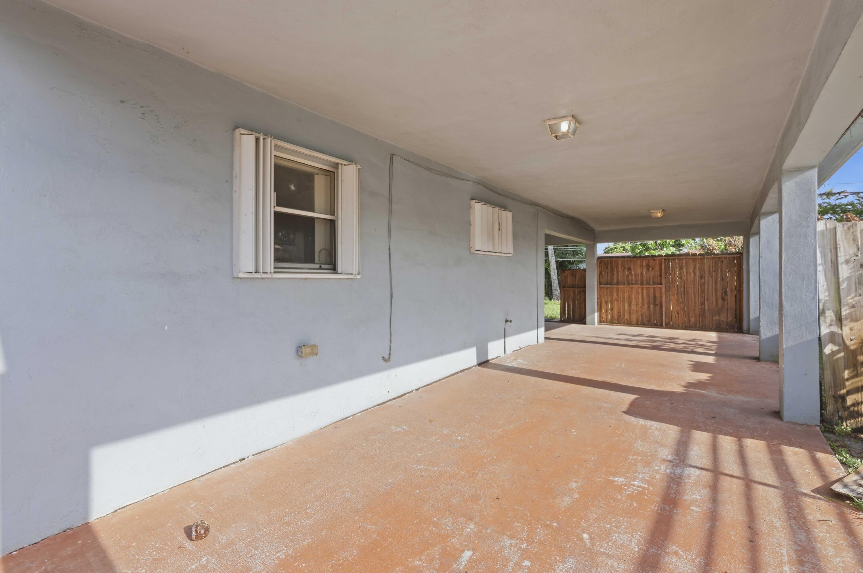 980 NW 183RD Street