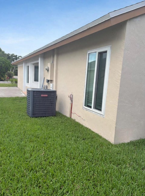 Tiny photo for 838 E PALM RUN Drive, North Lauderdale, FL 33068 (MLS # B26067437)