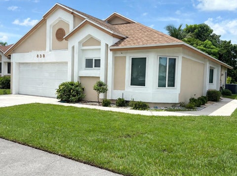 Tiny photo for 838 E PALM RUN Drive, North Lauderdale, FL 33068 (MLS # B26067437)