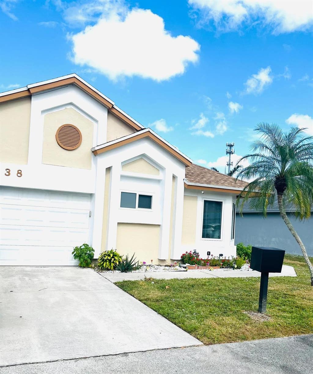 Photo of 838 E PALM RUN Drive, North Lauderdale, FL 33068 (MLS # B26067437)