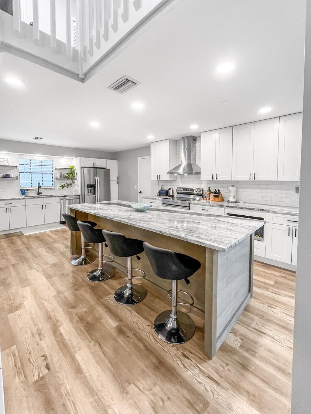 Photo of 12989 Meadowbreeze Drive, Wellington, FL 33414 (MLS # B26022265)