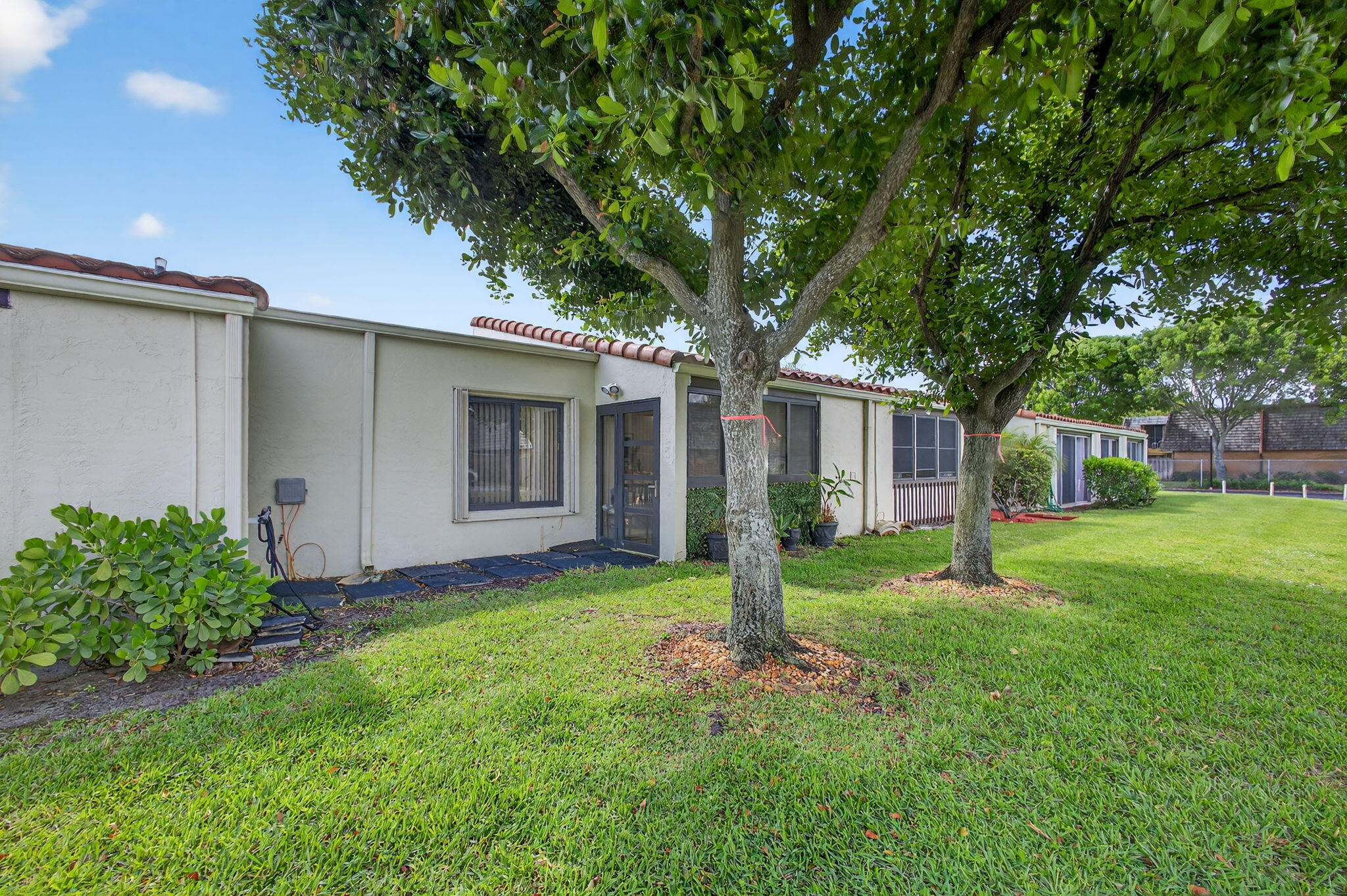 BOUNDBROOK CONDO S - Residential