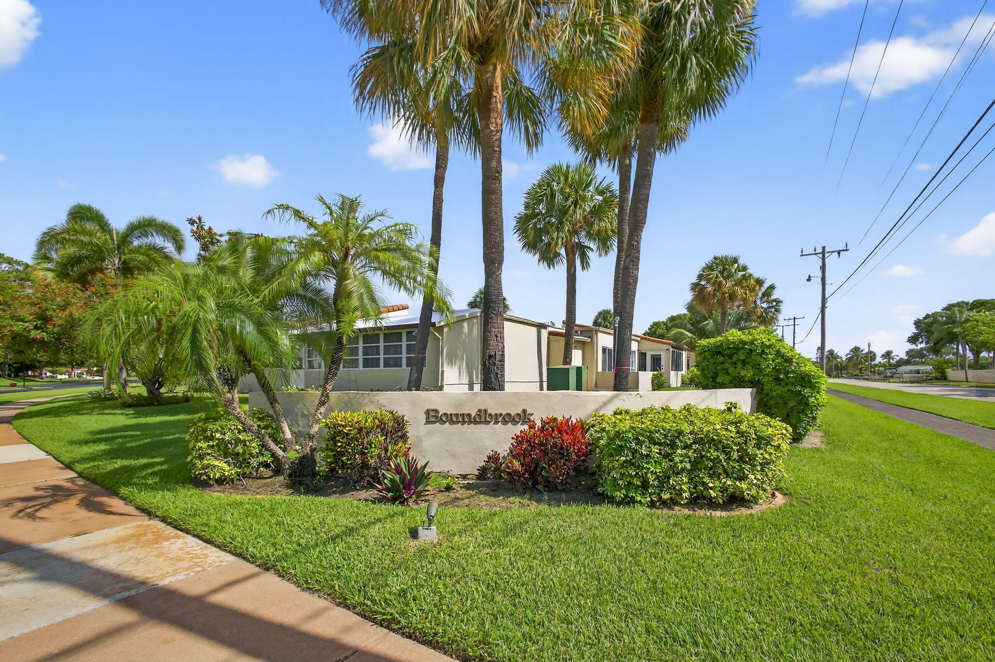 BOUNDBROOK CONDO S - Residential