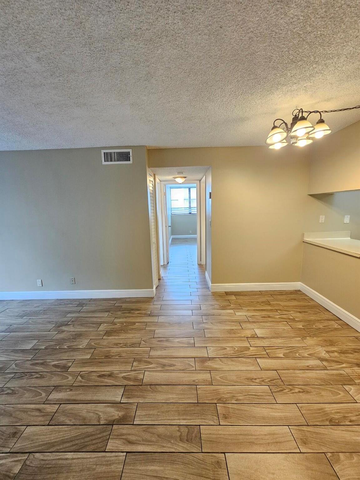 PRESIDENTIAL GOLFVIEW CON - Residential Lease