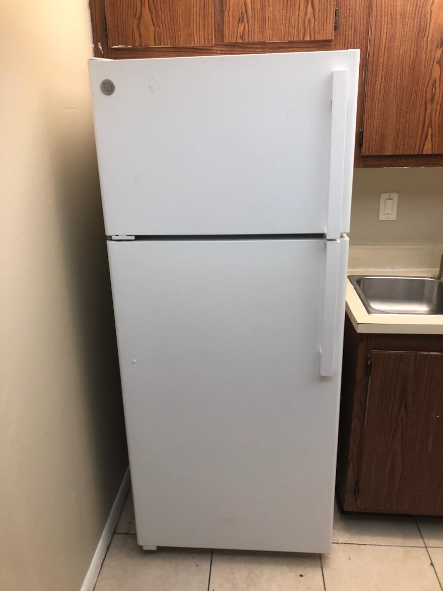 PRESIDENTIAL GOLFVIEW CON - Residential Lease