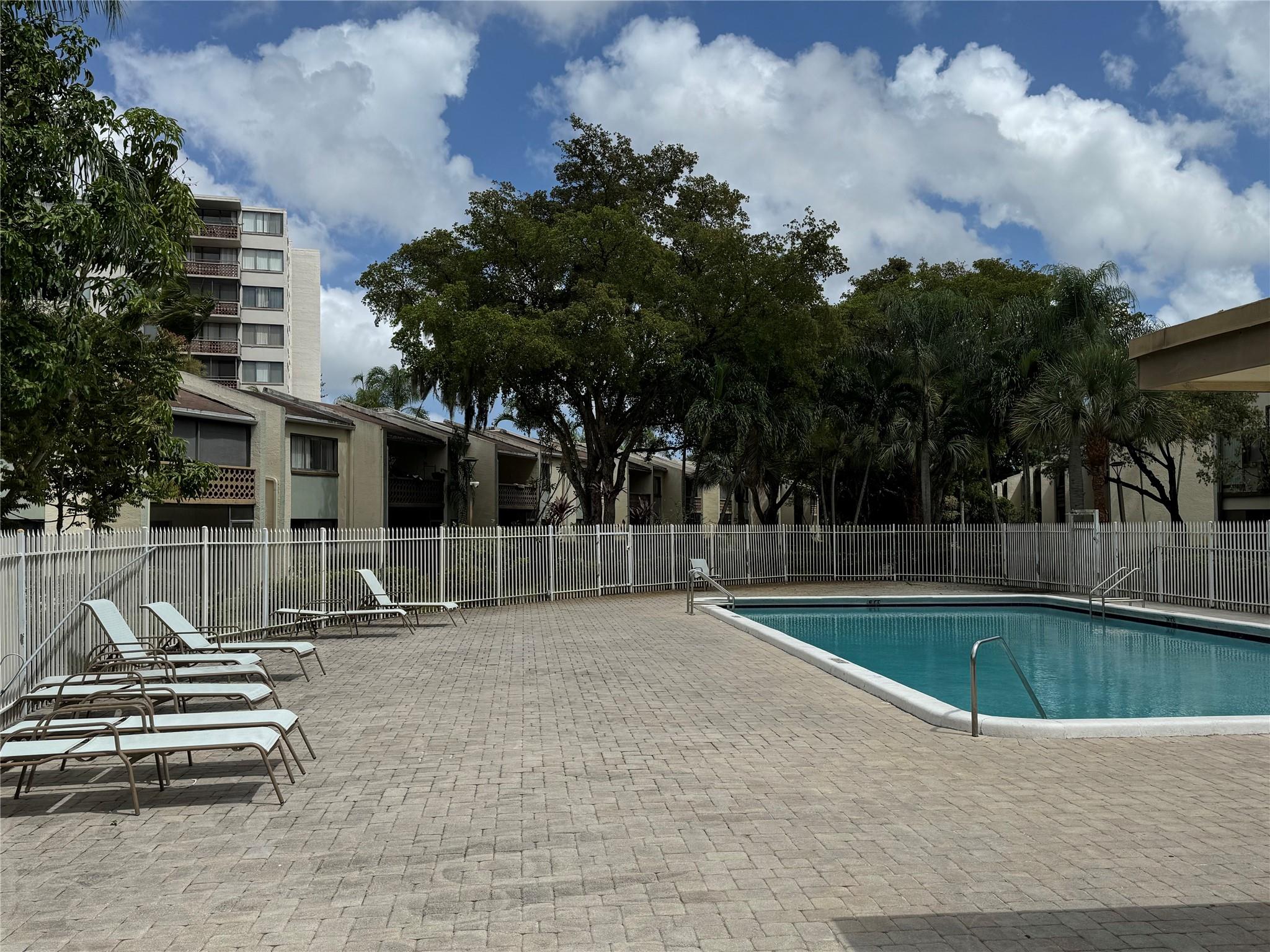 Fairways of Inverrary - Residential Lease
