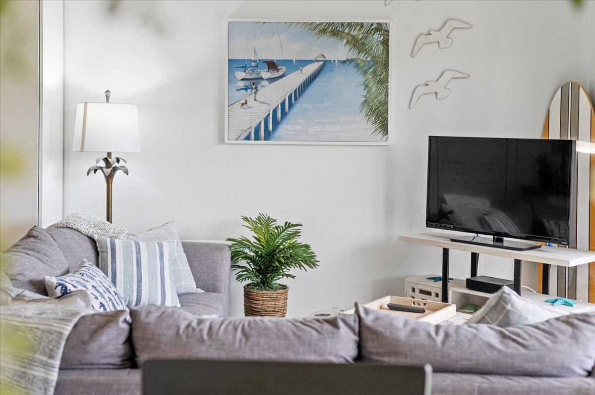 SEA RISE CONDO - Residential Lease