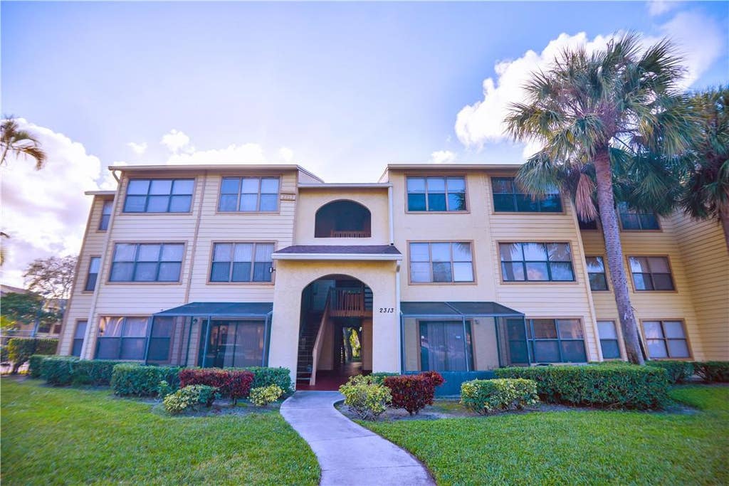 Photo of 2313 N CONGRESS Avenue #12, Boynton Beach, FL 33426 (MLS # B26063013)