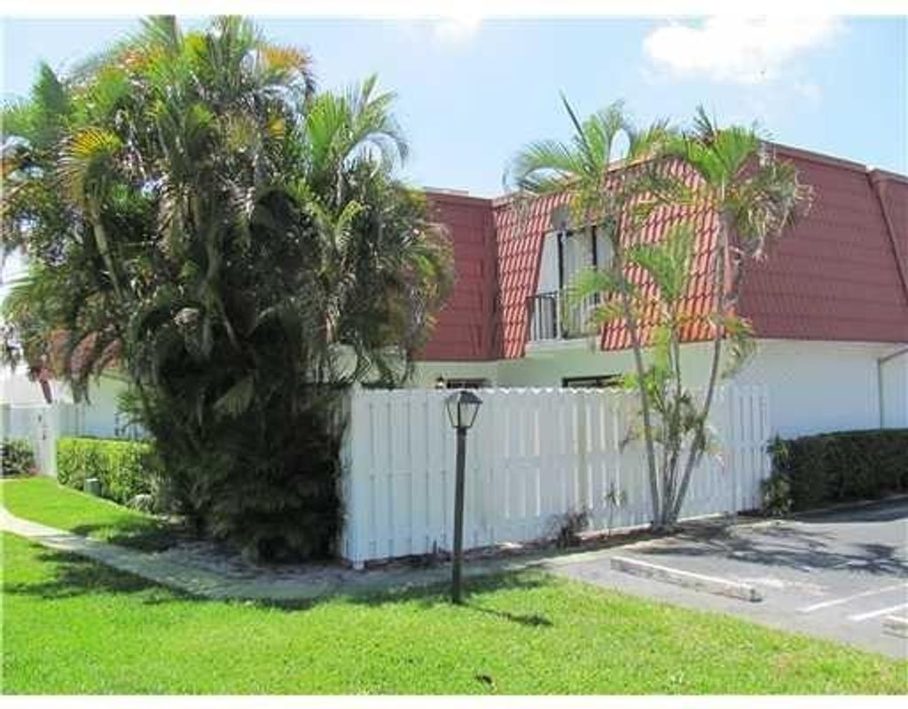 Photo of 1400 Harvard Lane #12 A, Boynton Beach, FL 33426 (MLS # F10398880)