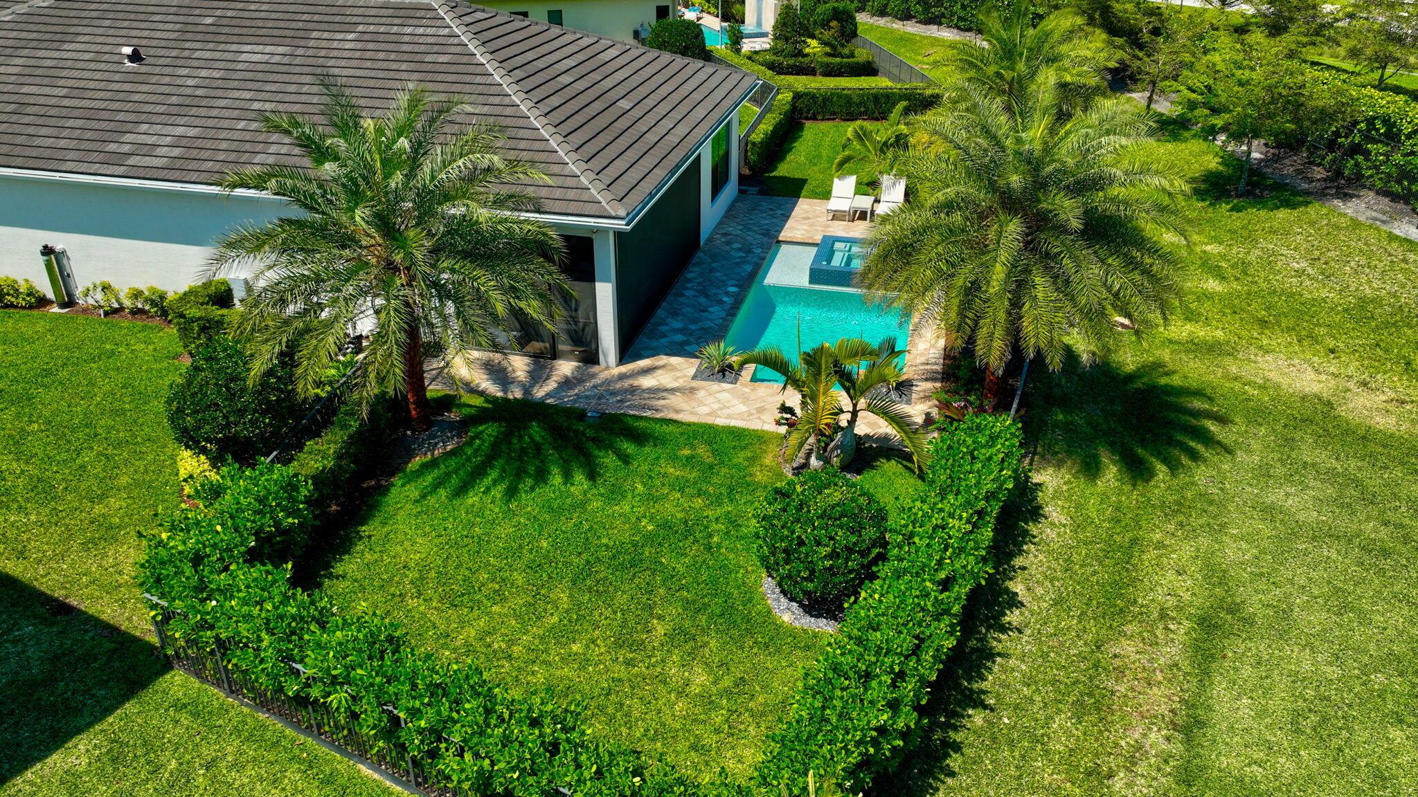 CRESSWIND PALM BEACH - Residential