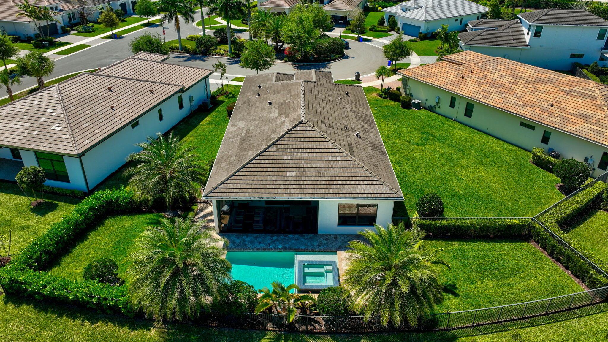 CRESSWIND PALM BEACH - Residential