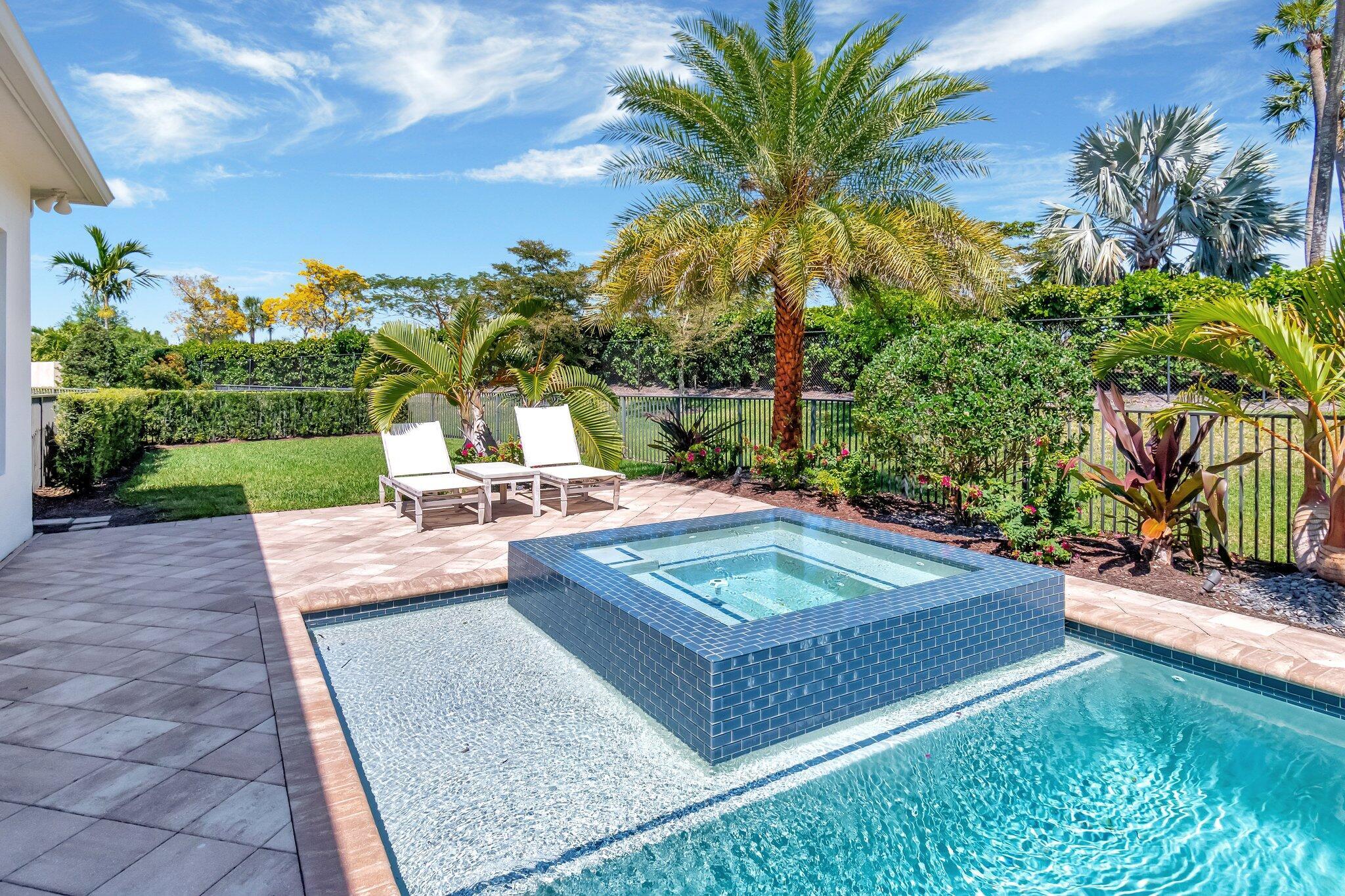 CRESSWIND PALM BEACH - Residential