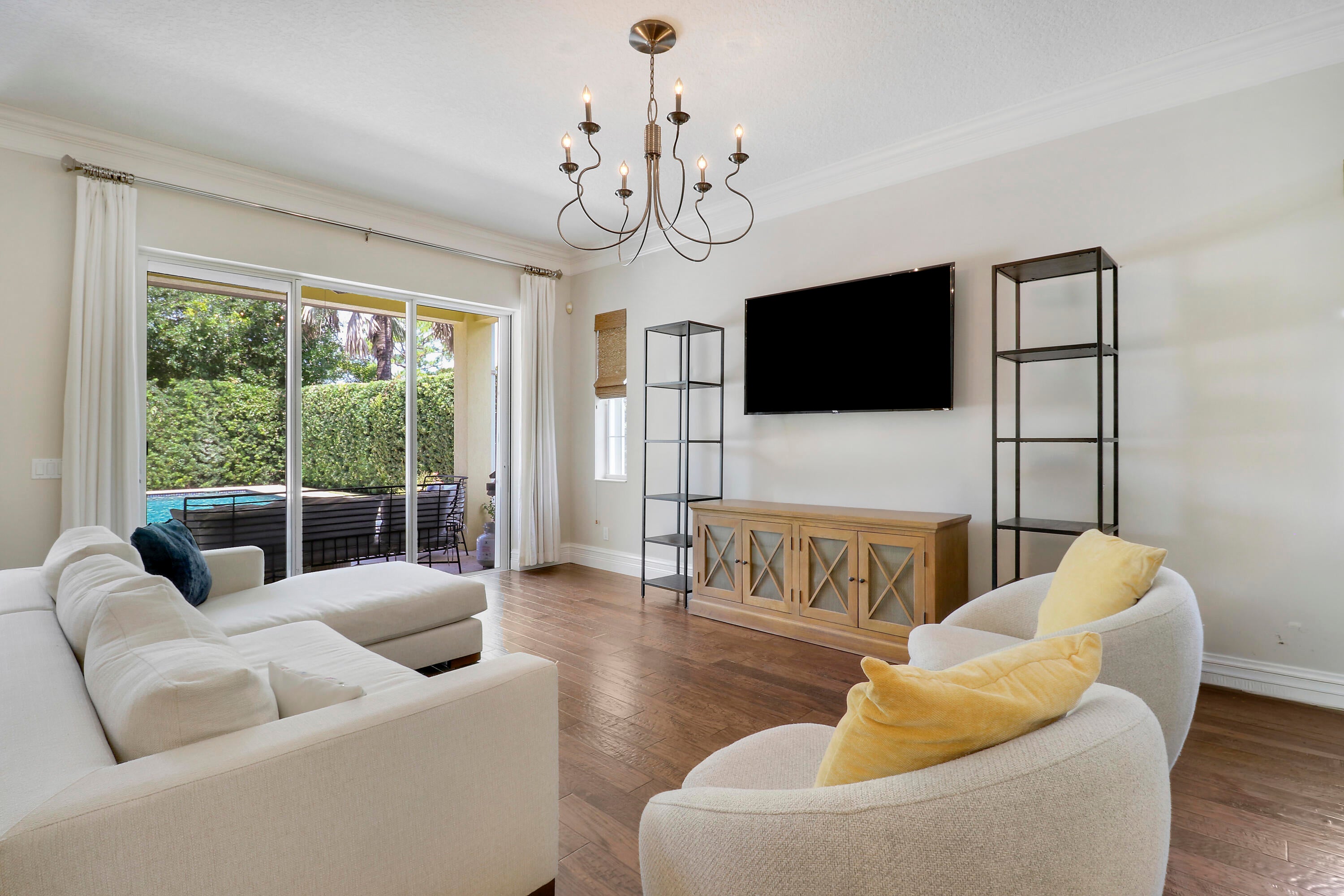 314 CARAVELLE Drive