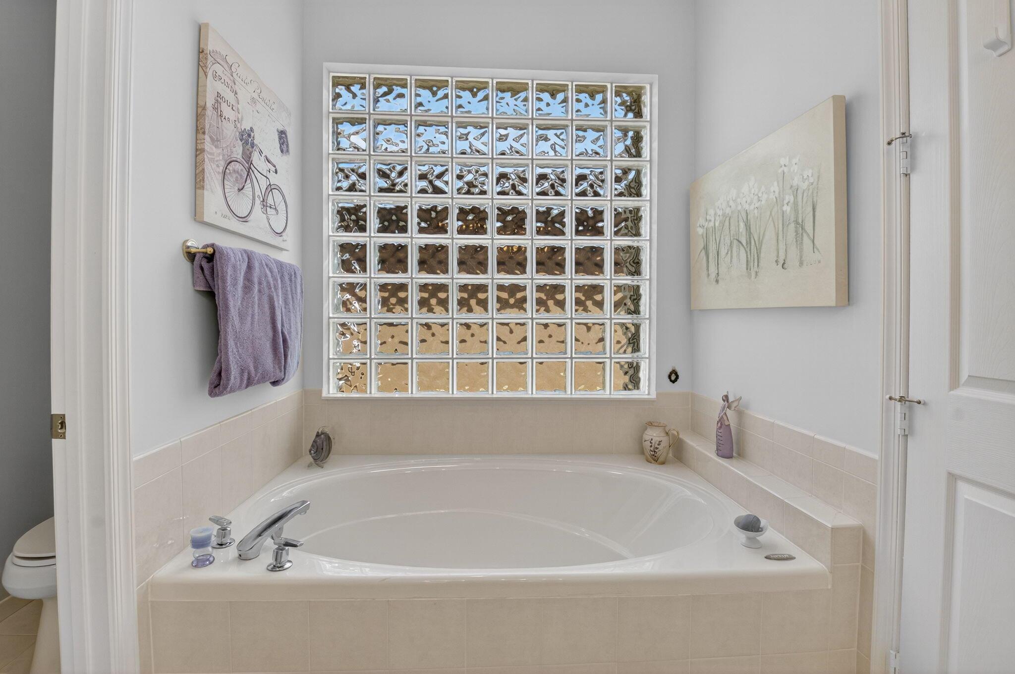 VENETIAN ISLES - Residential