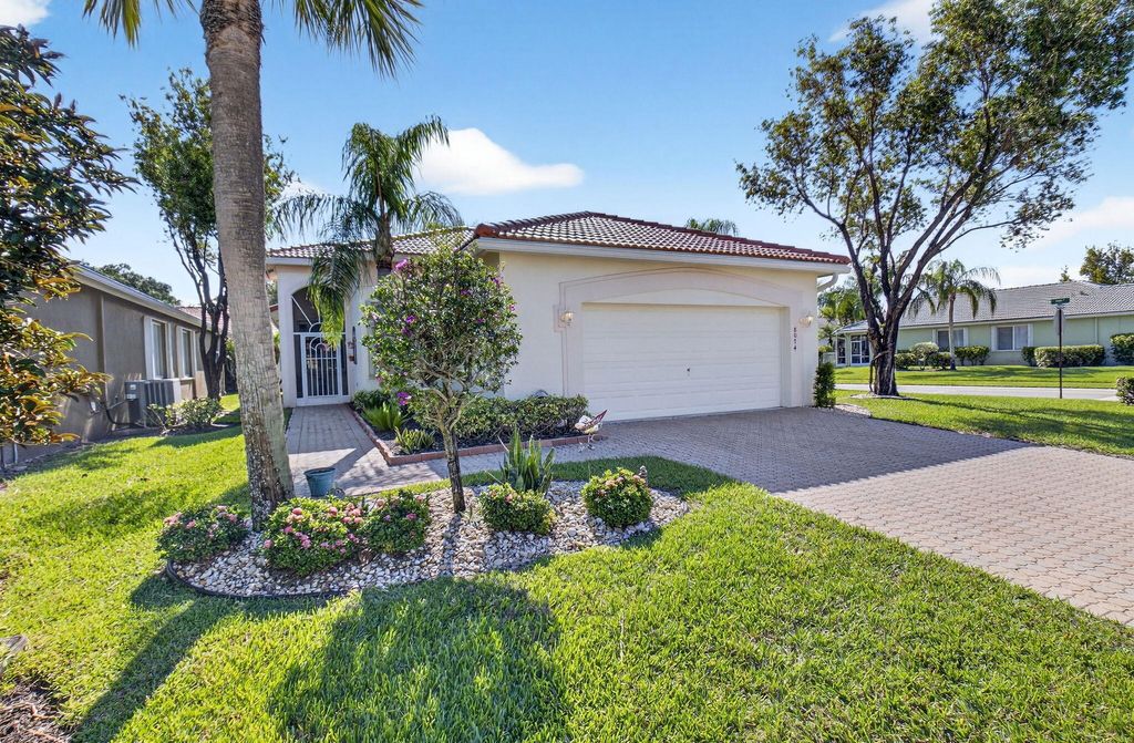 Photo of 8074 Bellafiore Way, Boynton Beach, FL 33472 (MLS # R11138004)