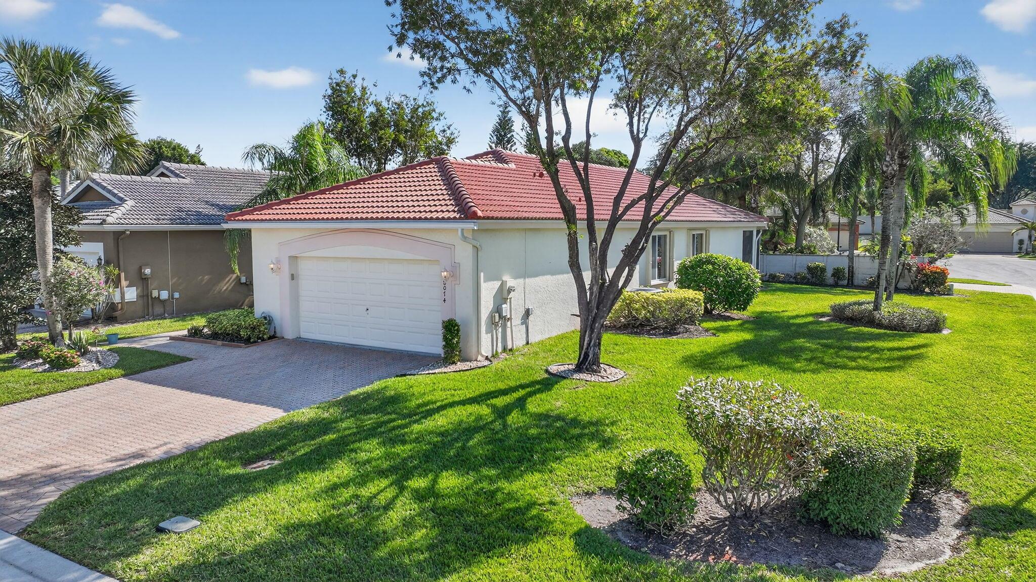 VENETIAN ISLES - Residential