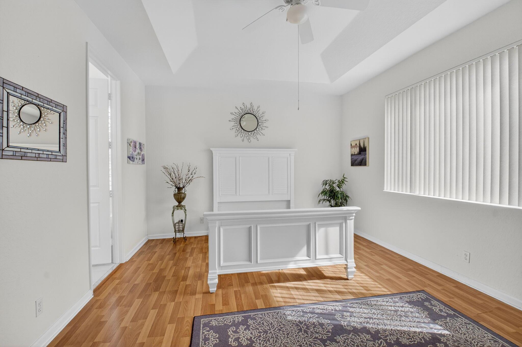 VENETIAN ISLES - Residential