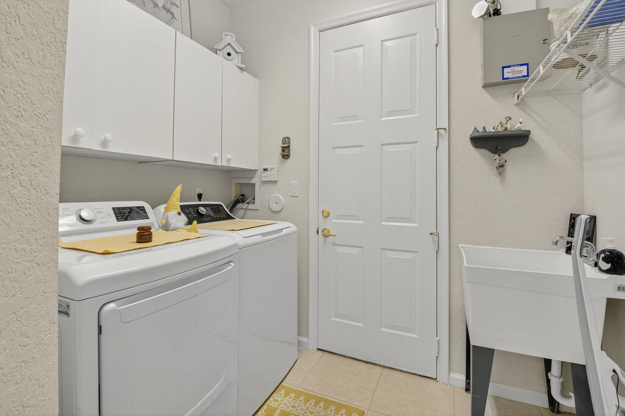 VENETIAN ISLES - Residential