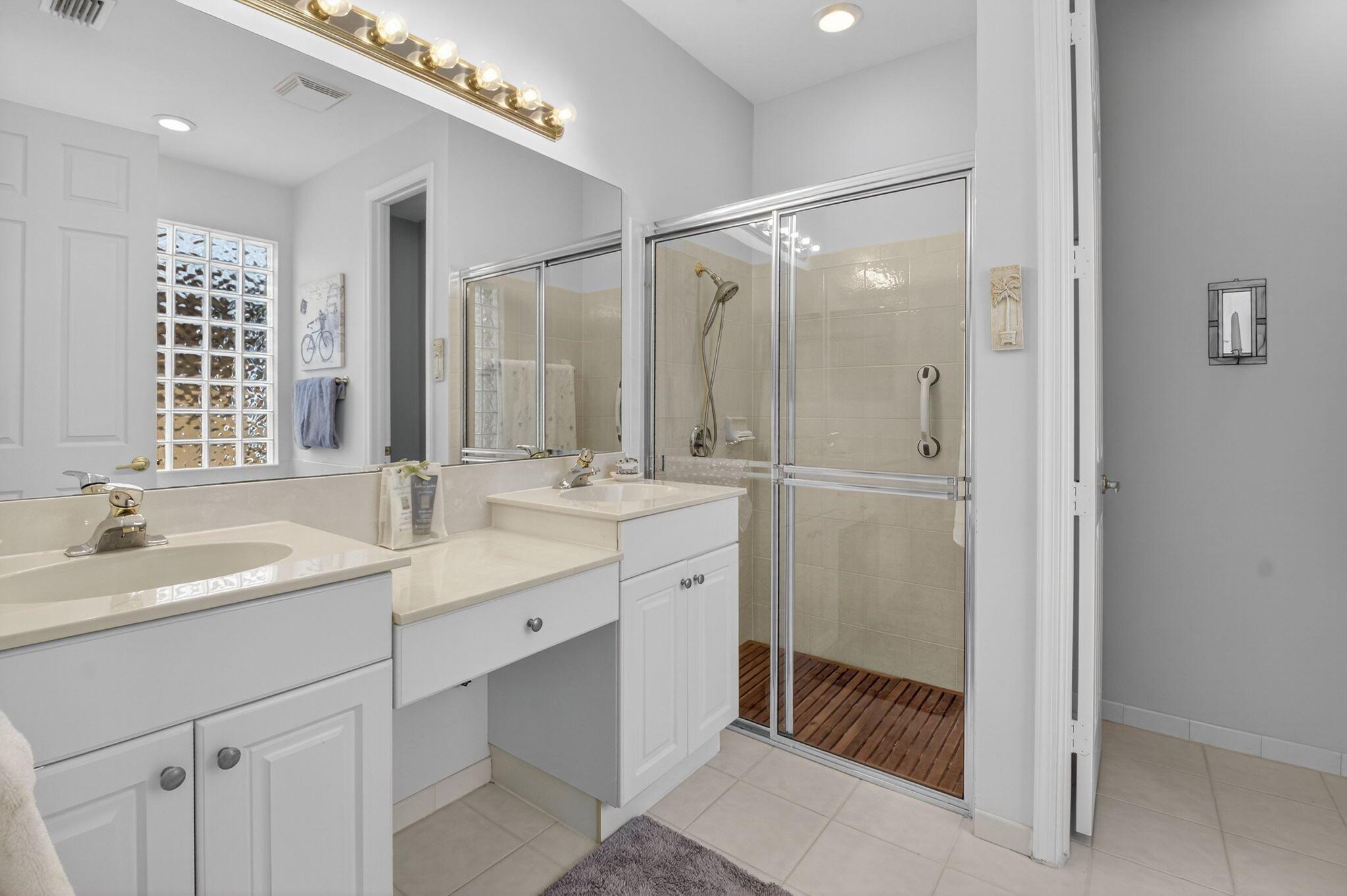 VENETIAN ISLES - Residential