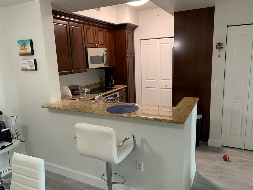 San Raphael condo - Residential Lease